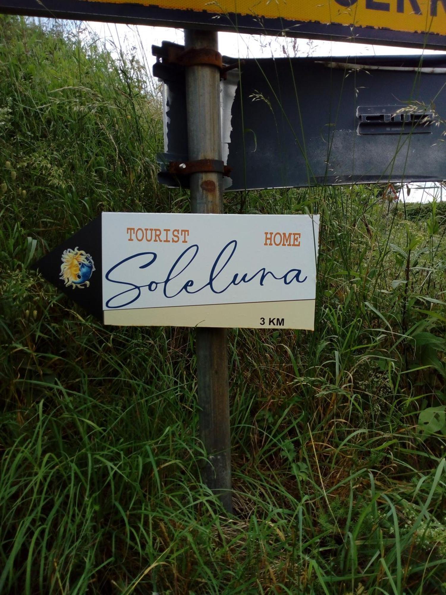 Soleluna Carro Extérieur photo