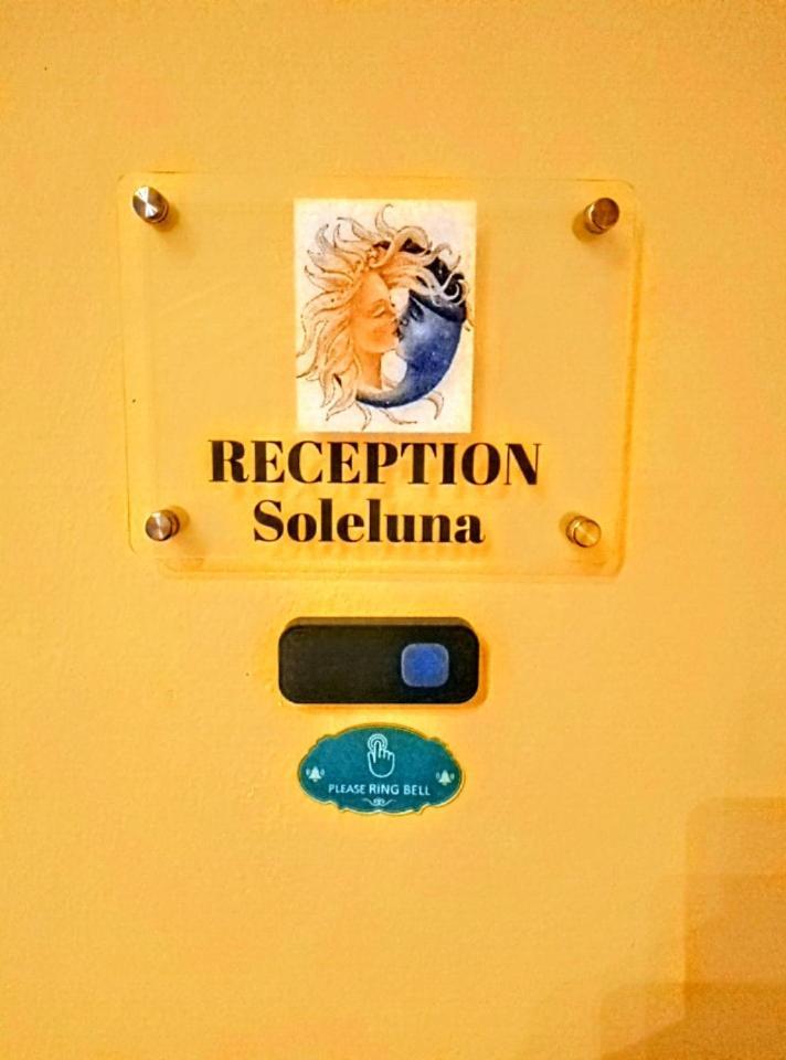 Soleluna Carro Extérieur photo